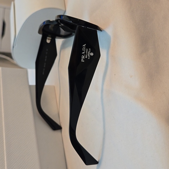 Authentic Prada Runway 49mm Rectangular Sunglasses - Unisex - Picture 5 of 11